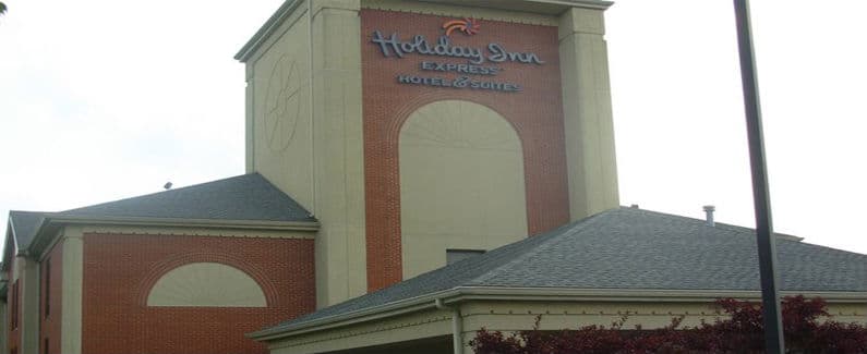 siding repair cincinnati, siding repair cincinnati ohio, wind damage repair, roof siding repair, siding repair contractors near me, 